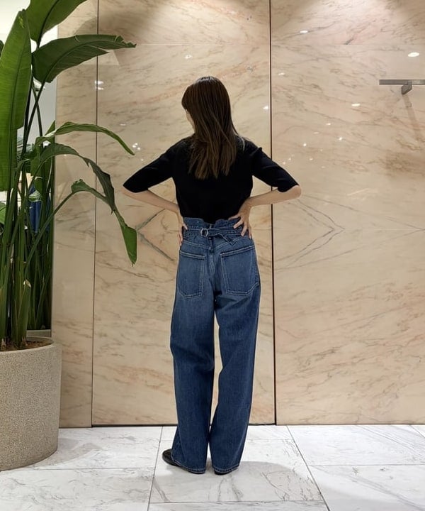 茂野 真楓さんの「BEAMS WOMEN｜シンプル ボートネックニット .M」を使ったコーディネート