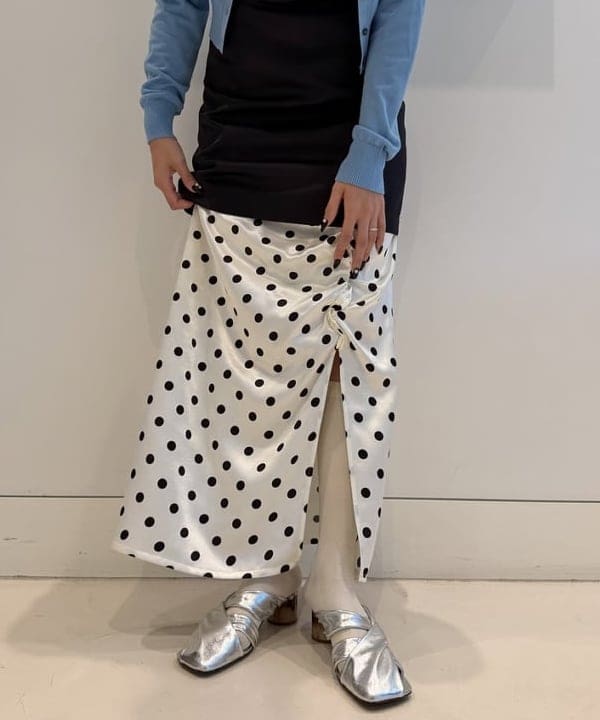 れいなさんの「BEAMS WOMEN｜14ゲージ ショート丈 クルーネック カーディガン」を使ったコーディネート