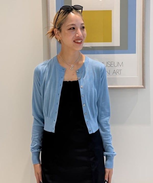 れいなさんの「BEAMS WOMEN｜14ゲージ ショート丈 クルーネック カーディガン」を使ったコーディネート