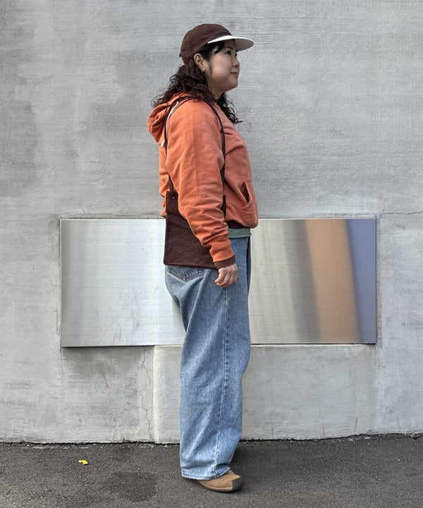 イガラシさんの「BEAMS WOMEN｜【別注】WAREHOUSE & CO. / セコハン 後付け フーディー」を使ったコーディネート