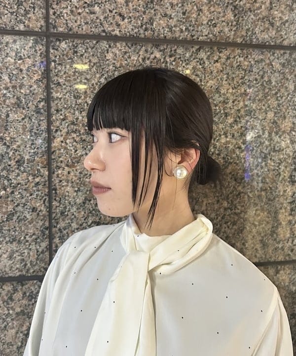 大槻 まひろさんの「BEAMS WOMEN｜	ラペルレス 2ボタン ジレ」を使ったコーディネート