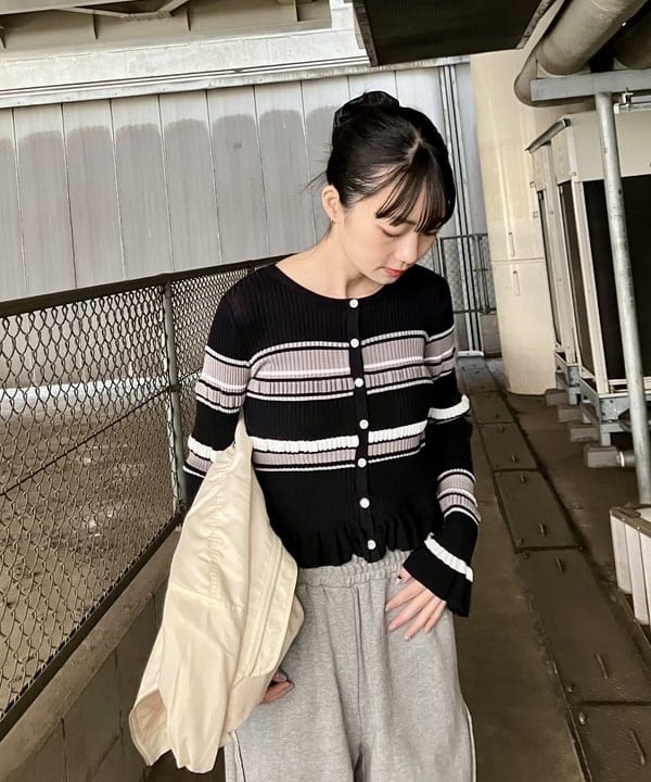 むりょさんの「BEAMS WOMEN｜リブ マルチボーダー カーディガン」を使ったコーディネート