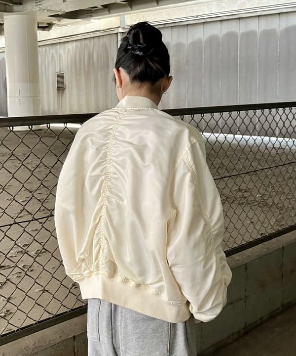 むりょさんの「BEAMS WOMEN｜リブ マルチボーダー カーディガン」を使ったコーディネート