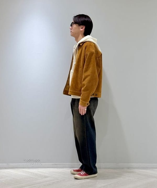 山下 勝利さんの「BEAMS WOMEN｜BEAMS / ワイドフィット デニムパンツ」を使ったコーディネート