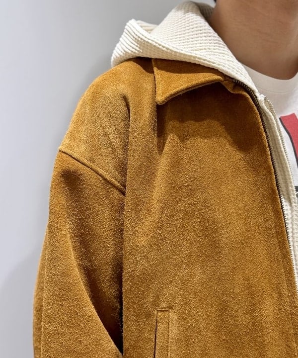 山下 勝利さんの「BEAMS WOMEN｜BEAMS / ワイドフィット デニムパンツ」を使ったコーディネート