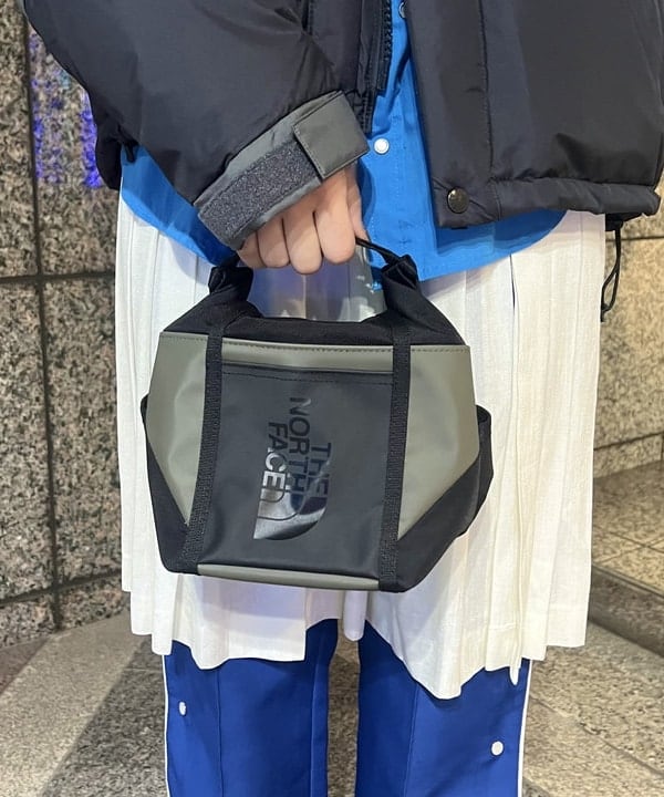 あさひさんの「BEAMS WOMEN｜THE NORTH FACE / バルトロ ライト ジャケット」を使ったコーディネート