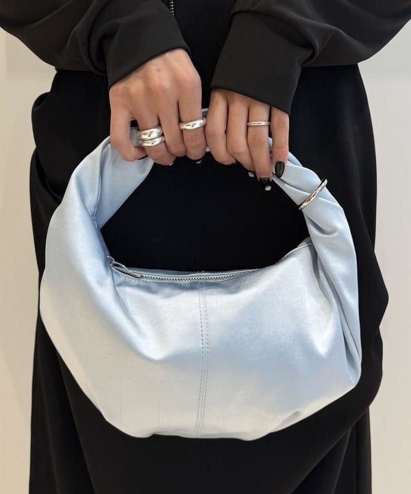 れいなさんの「BEAMS WOMEN｜REMME /  スエード ワンストラップ シューズ」を使ったコーディネート