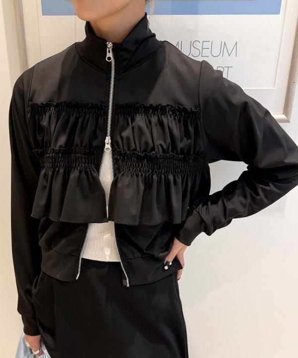 れいなさんの「BEAMS WOMEN｜REMME /  スエード ワンストラップ シューズ」を使ったコーディネート