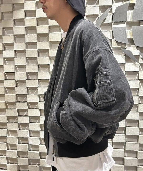 rogiさんの「BEAMS WOMEN｜リバーシブル フェード ボンバー ジャケット」を使ったコーディネート