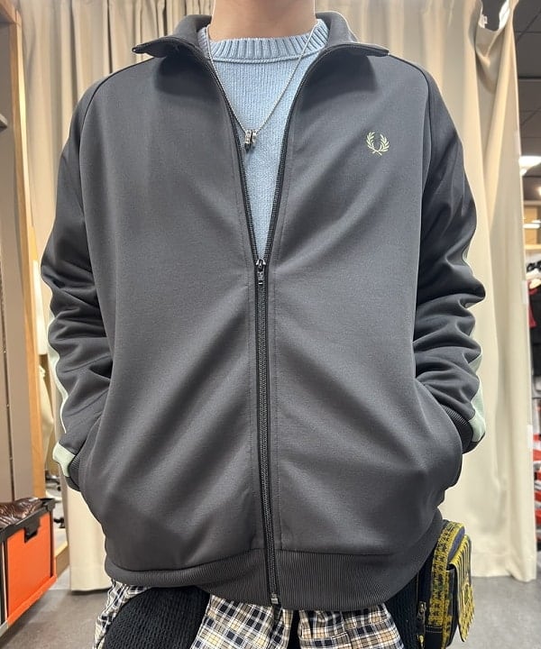 照田 拓史さんの「BEAMS WOMEN｜【別注】FRED PERRY / トラックジャケット」を使ったコーディネート