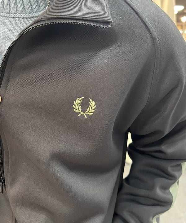 照田 拓史さんの「BEAMS WOMEN｜【別注】FRED PERRY / トラックジャケット」を使ったコーディネート