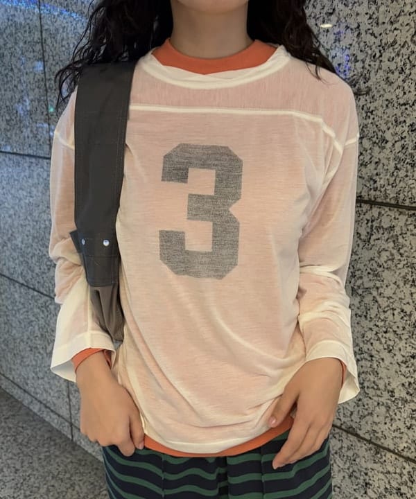 ばるたんさんの「BEAMS WOMEN｜シアー ナンバリング フットボール」を使ったコーディネート