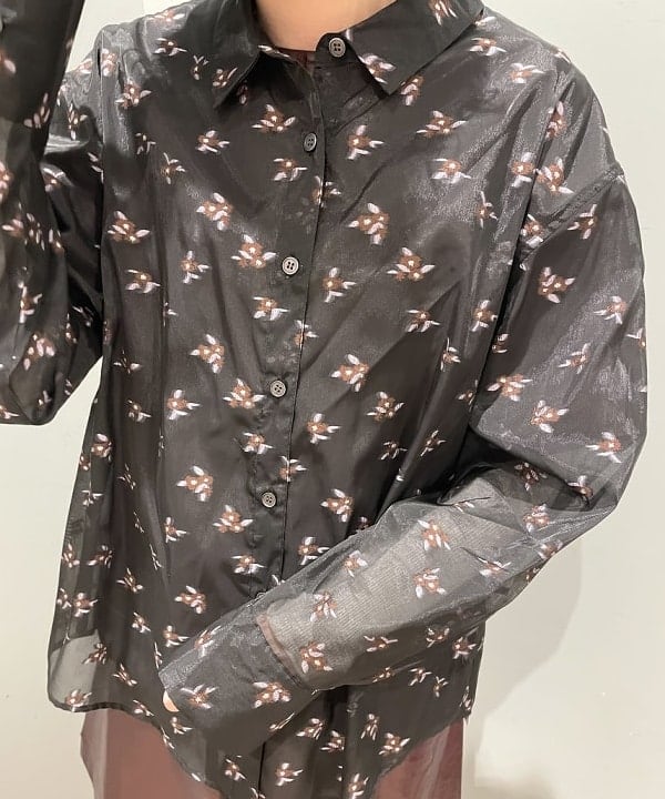 加歩さんの「BEAMS WOMEN｜レザーライクプリーツ スカート」を使ったコーディネート