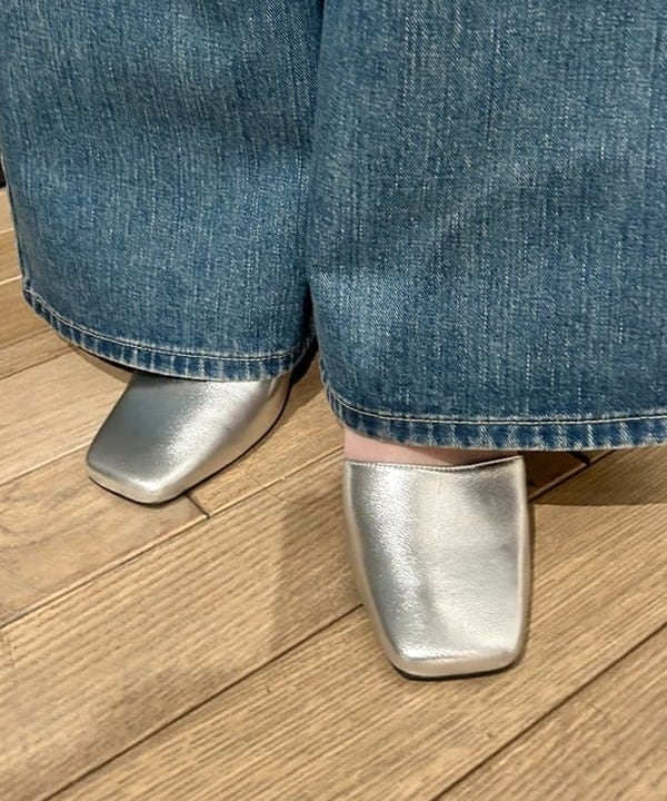 早川 萌子さんの「BEAMS WOMEN｜ラッフル カーディガン」を使ったコーディネート