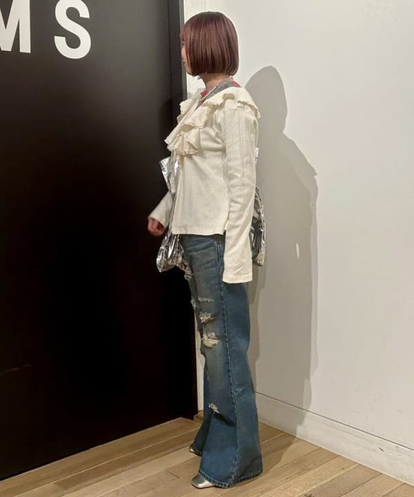 早川 萌子さんの「BEAMS WOMEN｜ラッフル カーディガン」を使ったコーディネート