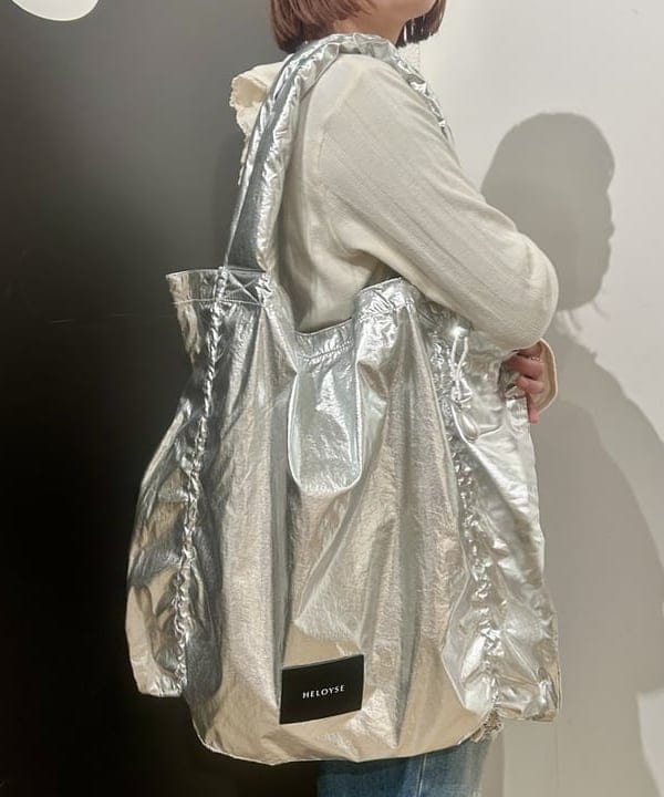 早川 萌子さんの「BEAMS WOMEN｜ラッフル カーディガン」を使ったコーディネート