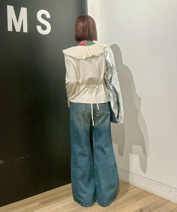 早川 萌子さんの「BEAMS WOMEN｜ラッフル カーディガン」を使ったコーディネート