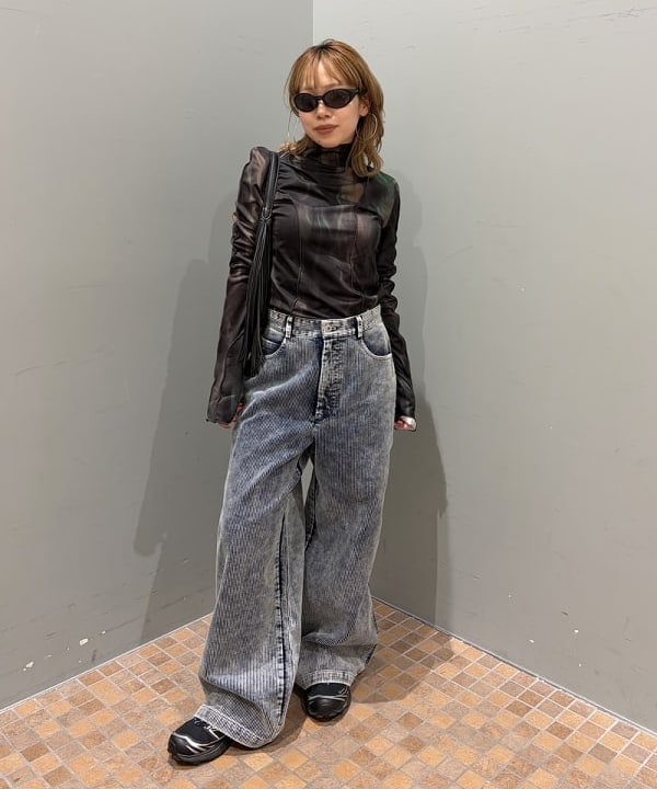 まゆちゃんさんの「BEAMS WOMEN｜コーデュロイ 5ポケット ワイド パンツ」を使ったコーディネート