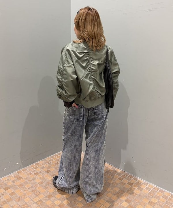 まゆちゃんさんの「BEAMS WOMEN｜コーデュロイ 5ポケット ワイド パンツ」を使ったコーディネート