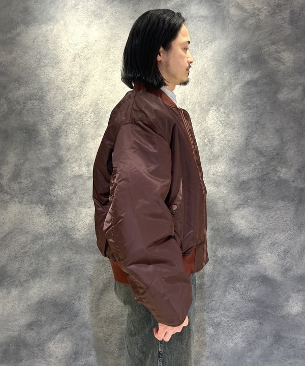 IHA(イハ)さんの「BEAMS WOMEN｜リラックスフィット THERMOLITE(R) MA-1 （撥水）」を使ったコーディネート