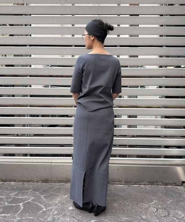 オカモト ミサキさんの「BEAMS WOMEN｜シンプル タイト ニットスカート .M」を使ったコーディネート