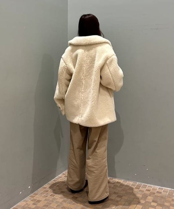 はやしあかねさんの「BEAMS WOMEN｜ボア ビッグ ポケット ハーフ コート」を使ったコーディネート