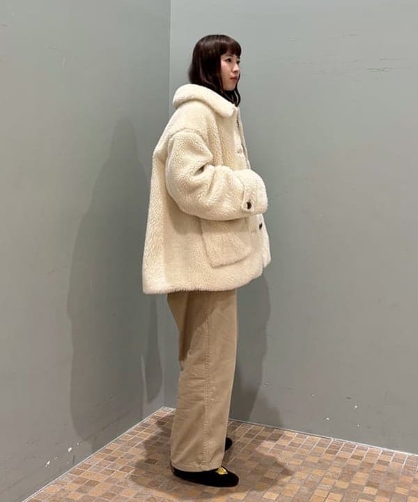 はやしあかねさんの「BEAMS WOMEN｜ボア ビッグ ポケット ハーフ コート」を使ったコーディネート