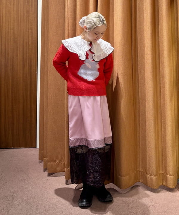 YABUさんの「BEAMS WOMEN｜サテン レースキリカエ タイト スカート」を使ったコーディネート