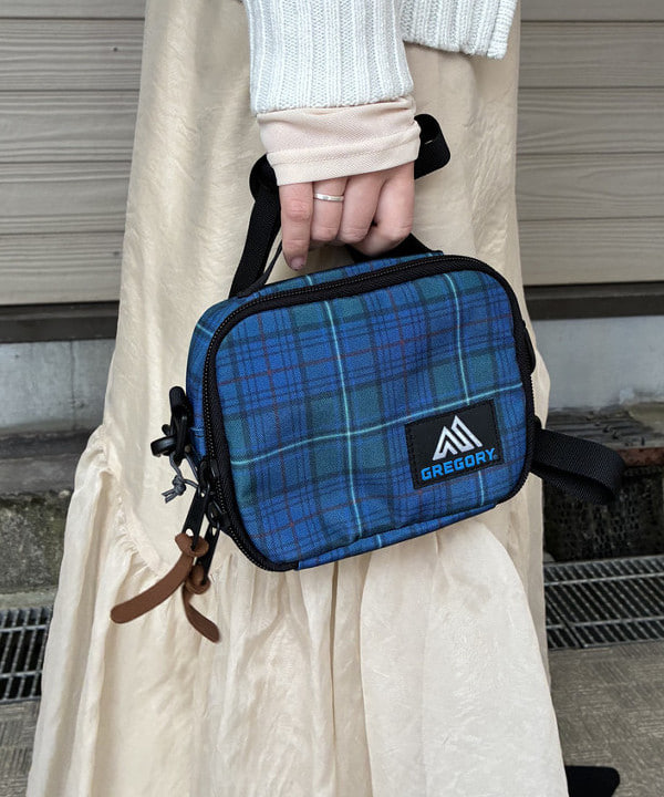 森川 夏衣さんの「BEAMS WOMEN｜シアー ティアード スカート」を使ったコーディネート