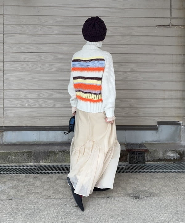 森川 夏衣さんの「BEAMS WOMEN｜シアー ティアード スカート」を使ったコーディネート