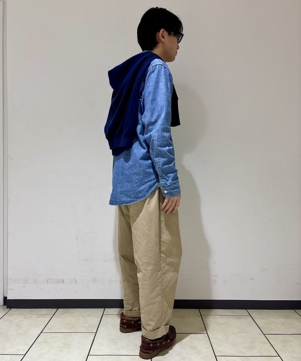 山下 勝利さんの「BEAMS WOMEN｜2 Pleats Twill」を使ったコーディネート
