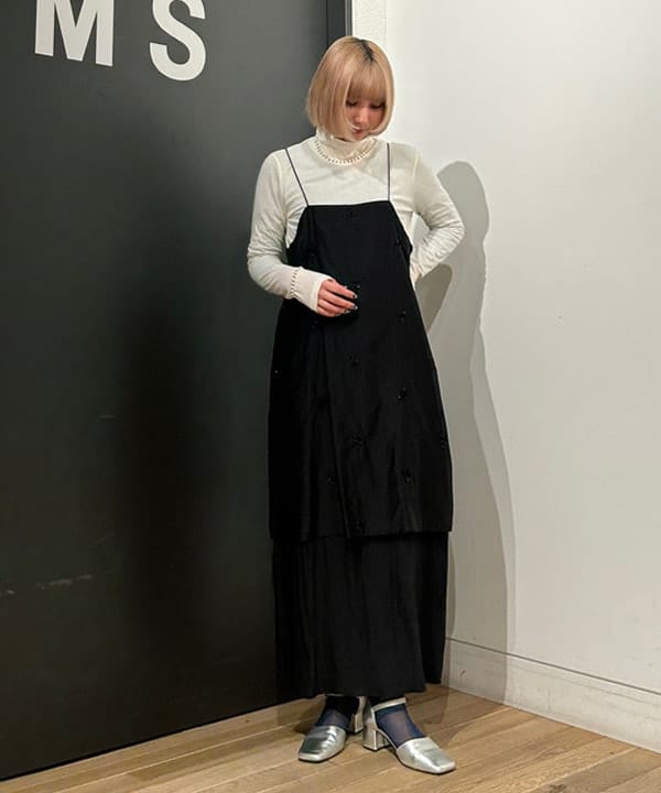 佐藤 亜美さんの「BEAMS WOMEN｜ジャカード 中綿 スタンド ブルゾン」を使ったコーディネート