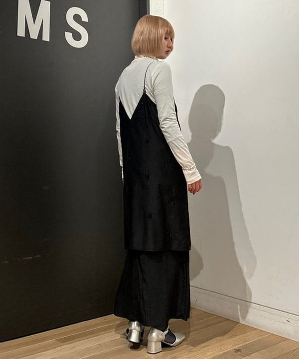 佐藤 亜美さんの「BEAMS WOMEN｜ジャカード 中綿 スタンド ブルゾン」を使ったコーディネート