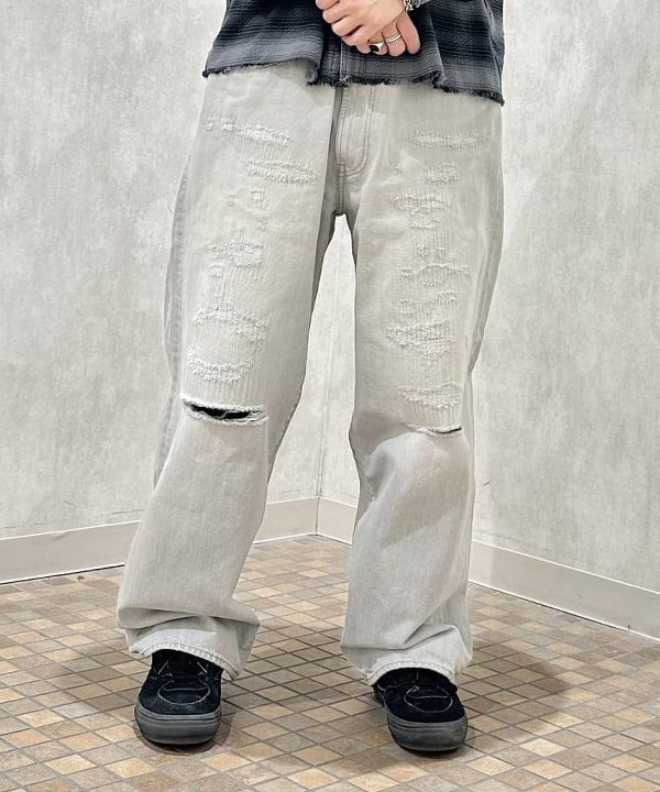 吉田 洸輝さんの「BEAMS WOMEN｜ワイドショート ダメージ デニム ジャケット」を使ったコーディネート