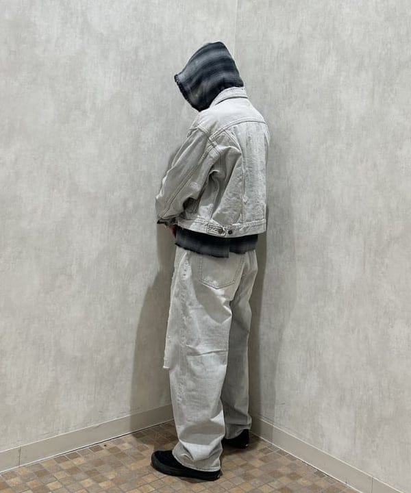 吉田 洸輝さんの「BEAMS WOMEN｜ワイドショート ダメージ デニム ジャケット」を使ったコーディネート