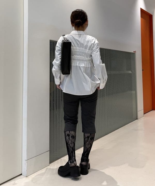 松本 佳菜子さんの「BEAMS WOMEN｜ワイド 2WAY バッグ」を使ったコーディネート