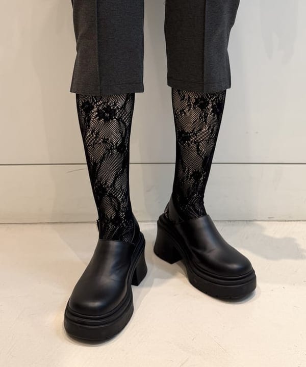 松本 佳菜子さんの「BEAMS WOMEN｜ワイド 2WAY バッグ」を使ったコーディネート