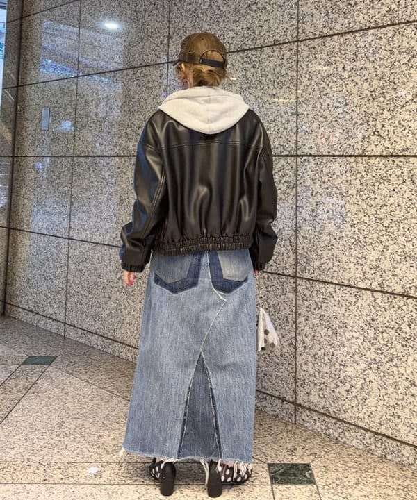 まゆちゃんさんの「BEAMS WOMEN｜フェイクレザー ジップ ブルゾン」を使ったコーディネート