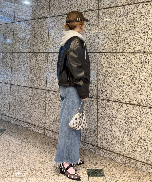 まゆちゃんさんの「BEAMS WOMEN｜フェイクレザー ジップ ブルゾン」を使ったコーディネート