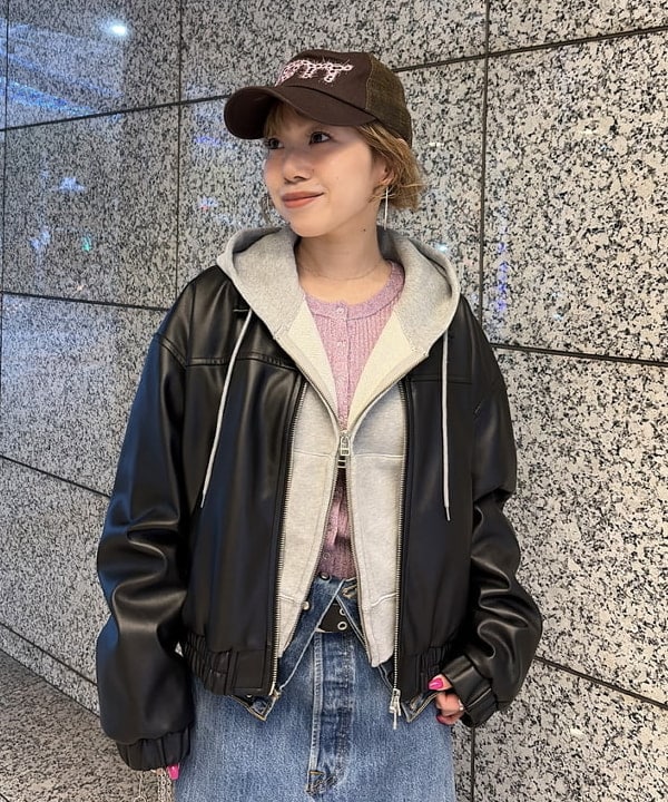 まゆちゃんさんの「BEAMS WOMEN｜フェイクレザー ジップ ブルゾン」を使ったコーディネート