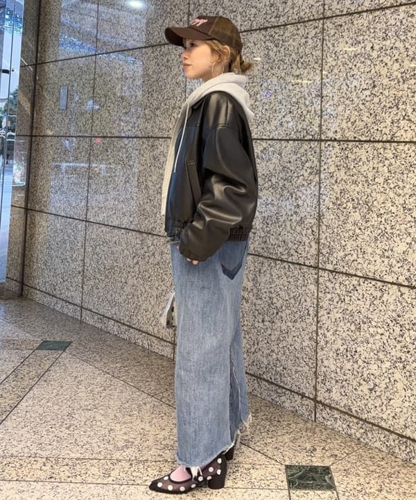 まゆちゃんさんの「BEAMS WOMEN｜フェイクレザー ジップ ブルゾン」を使ったコーディネート