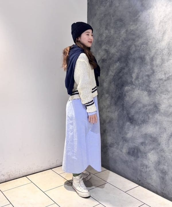 モモさんの「BEAMS WOMEN｜Vネック ライン プルオーバー」を使ったコーディネート