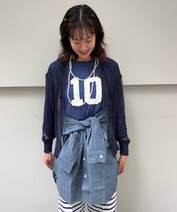 み　う　ちさんの「BEAMS WOMEN｜【別注】BUZZ RICKSON'S / シャンブレー ロングスリーブ シャツ」を使ったコーディネート