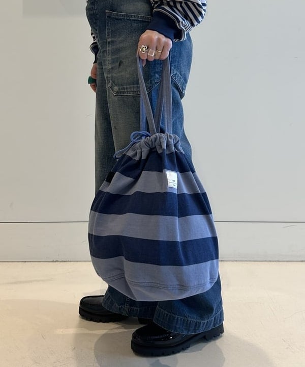 清水 彩乃さんの「BEAMS WOMEN｜スウィッチ ボーダー ロングスリーブ」を使ったコーディネート