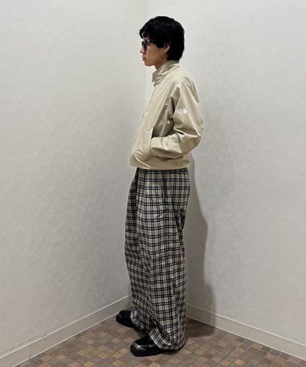 配島 孝明さんの「BEAMS WOMEN｜チェック ワイド イージーパンツ【ワイドストレートフィット】」を使ったコーディネート