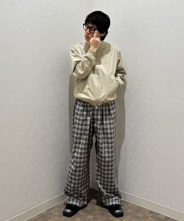 配島 孝明さんの「BEAMS WOMEN｜チェック ワイド イージーパンツ【ワイドストレートフィット】」を使ったコーディネート