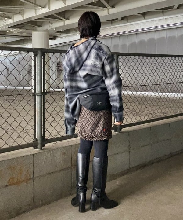 みやさかさんの「BEAMS WOMEN｜ARC'TERYX / Granville Crossbody Bag」を使ったコーディネート