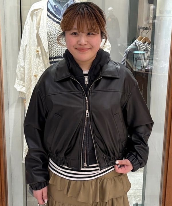 大石彩可さんの「BEAMS WOMEN｜アシンメトリー フリル ティアード スカート」を使ったコーディネート