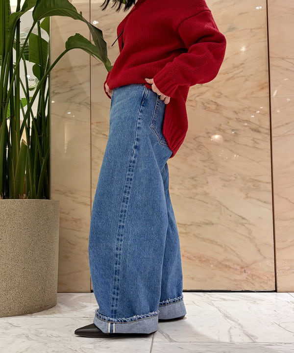 小笠原 楓さんの「BEAMS WOMEN｜YLEVE / ハイウエスト ワイド デニムパンツ」を使ったコーディネート