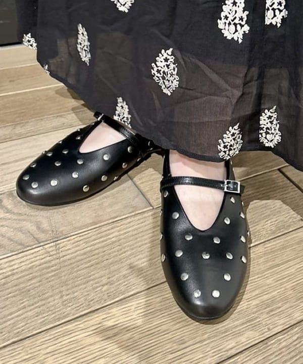 早川 萌子さんの「BEAMS WOMEN｜ne Quittez pas / ボイル フラワー ロングスリーブ ワンピース」を使ったコーディネート